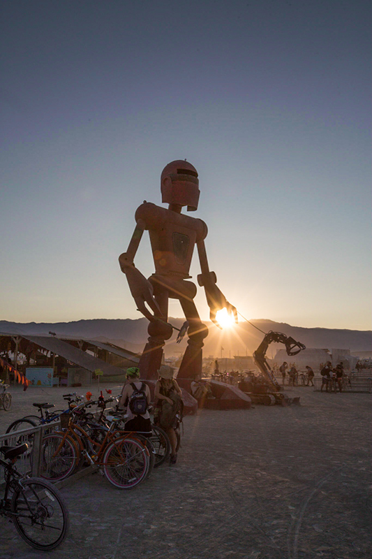 %_tempFileNameEvolution%20of%20Man%20robot%20in%20Center%20Camp%2011%