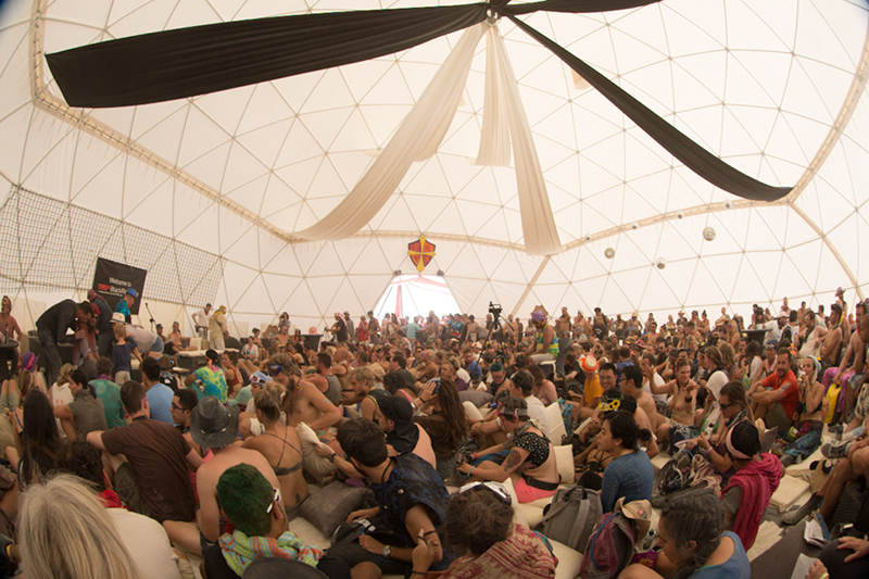 %_tempFileNameTedX%20crowd%20in%20dome%2009%