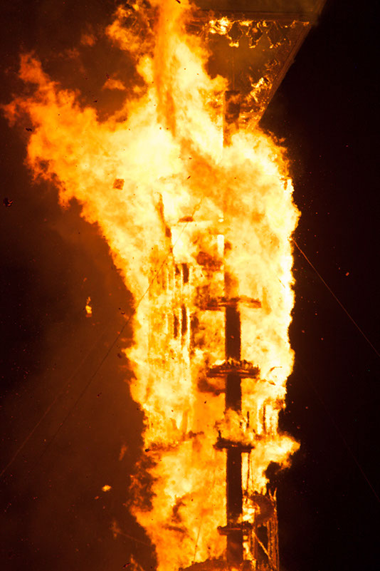 %_tempFileNameBurning%20Man%20and%20fireworks%2050%