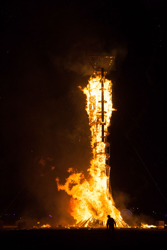 %_tempFileNameBurning%20Man%20and%20fireworks%2056%