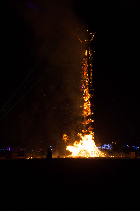 %_tempFileNameThe%20Man%20burns%20and%20falls%2020%