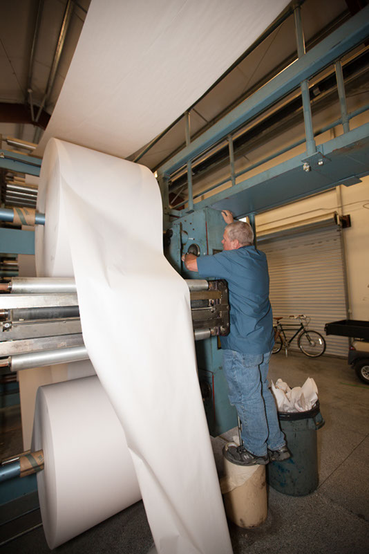 %_tempFileNameVince%20loads%20paper%20roll%2005%